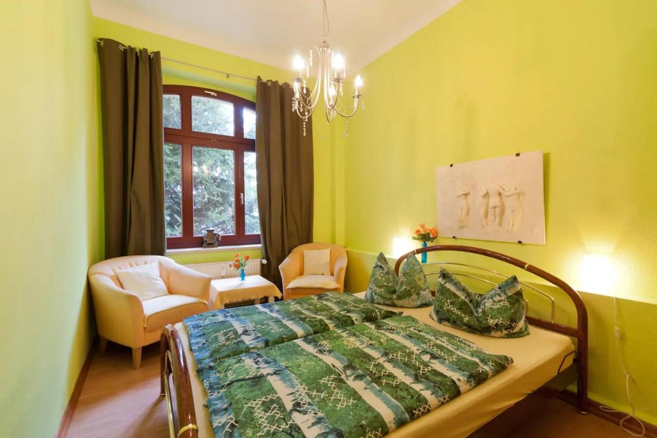 Große Ferienwohnung In Dresden-löbtau Dresden